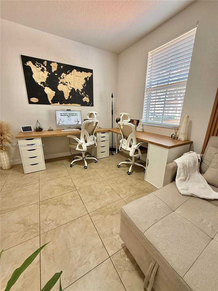 Small Image of 1034 NORTH EAST 208TH ST, Miami Number 25