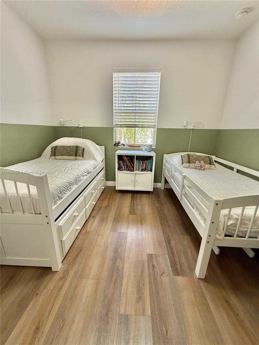 Small Image of 1034 NORTH EAST 208TH ST, Miami Number 34