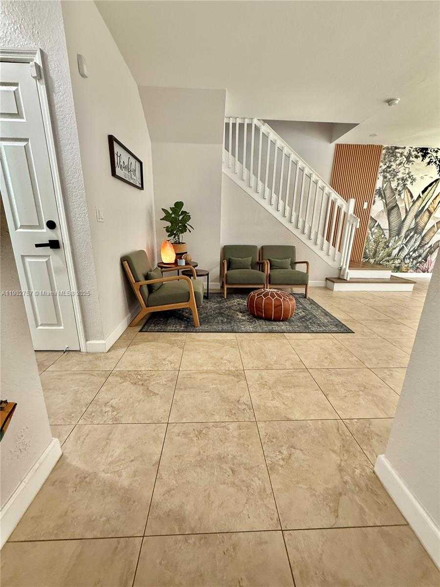 Small Image of 1034 NORTH EAST 208TH ST, Miami Number 4