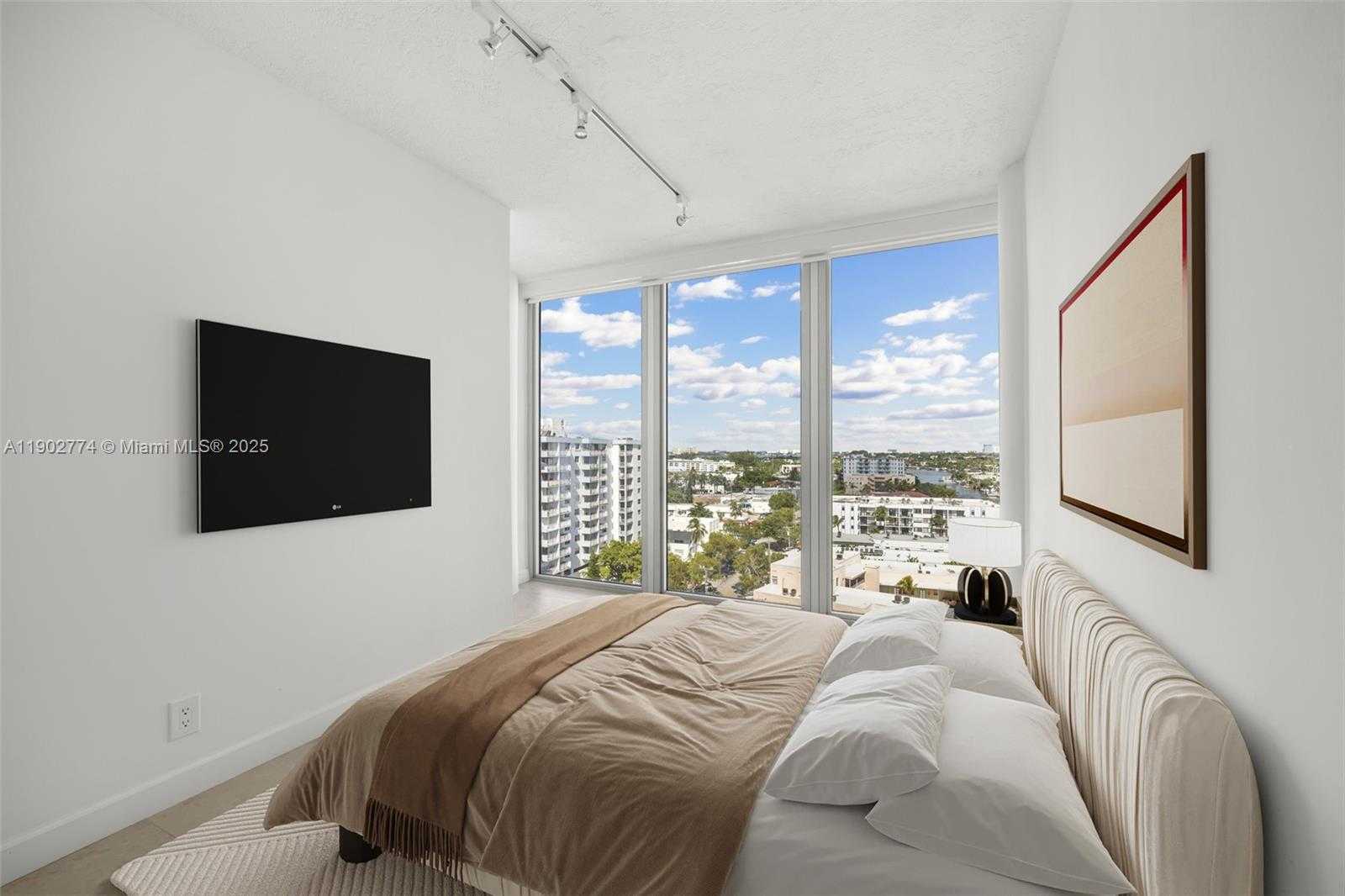 Small Image of 900 BAY DR #1050, Miami Beach Number 14