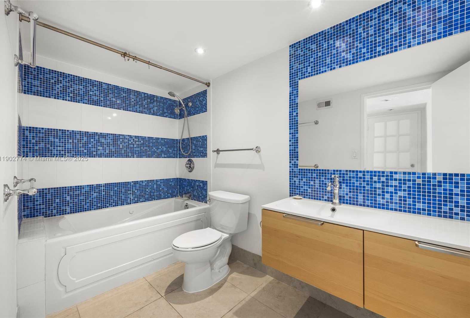 Small Image of 900 BAY DR #1050, Miami Beach Number 17