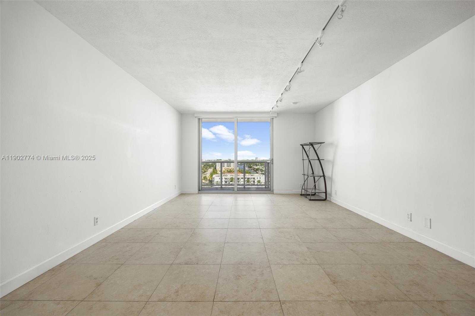 Small Image of 900 BAY DR #1050, Miami Beach Number 2