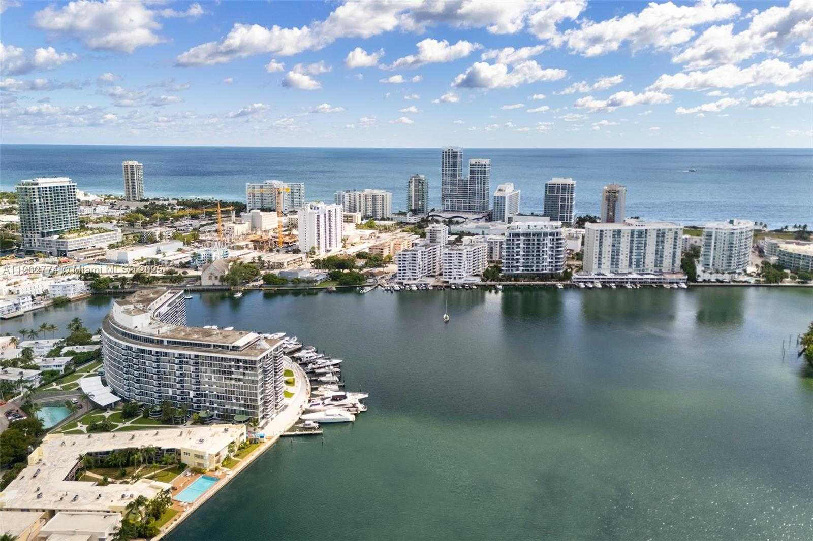 Small Image of 900 BAY DR #1050, Miami Beach Number 27