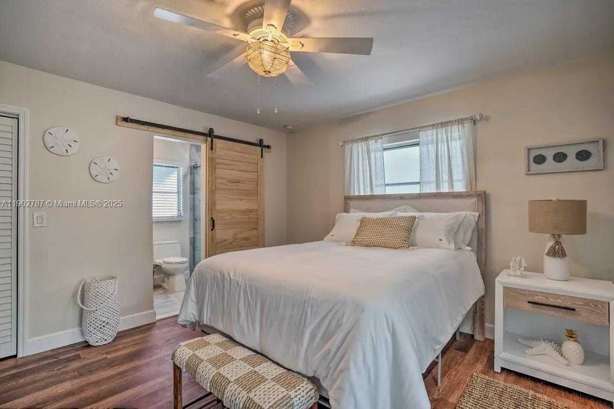 Imagen de Pequeño Objeto