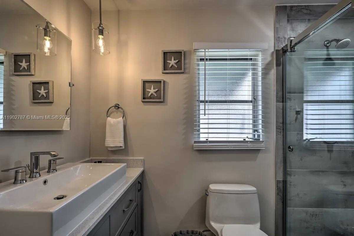 Imagen de Pequeño Objeto