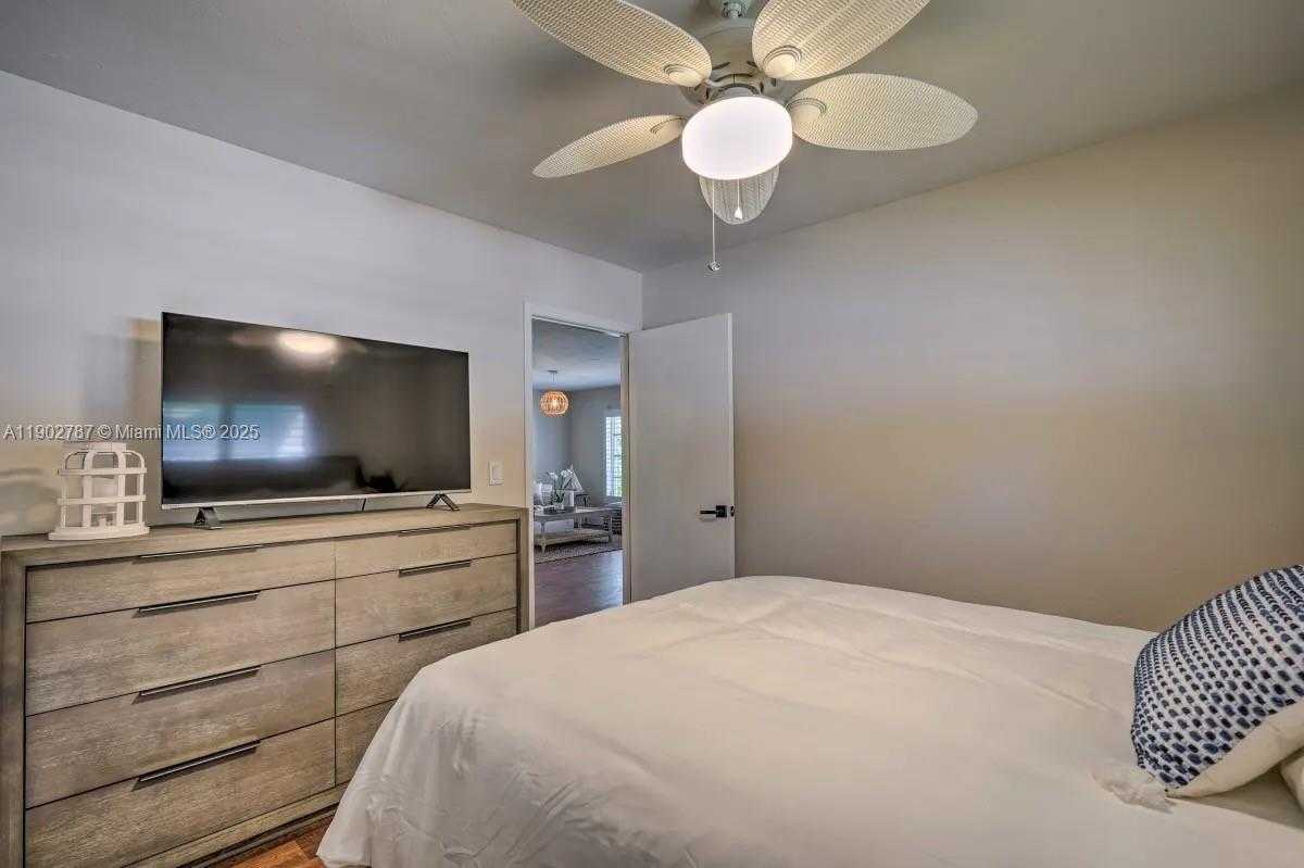 Imagen de Pequeño Objeto