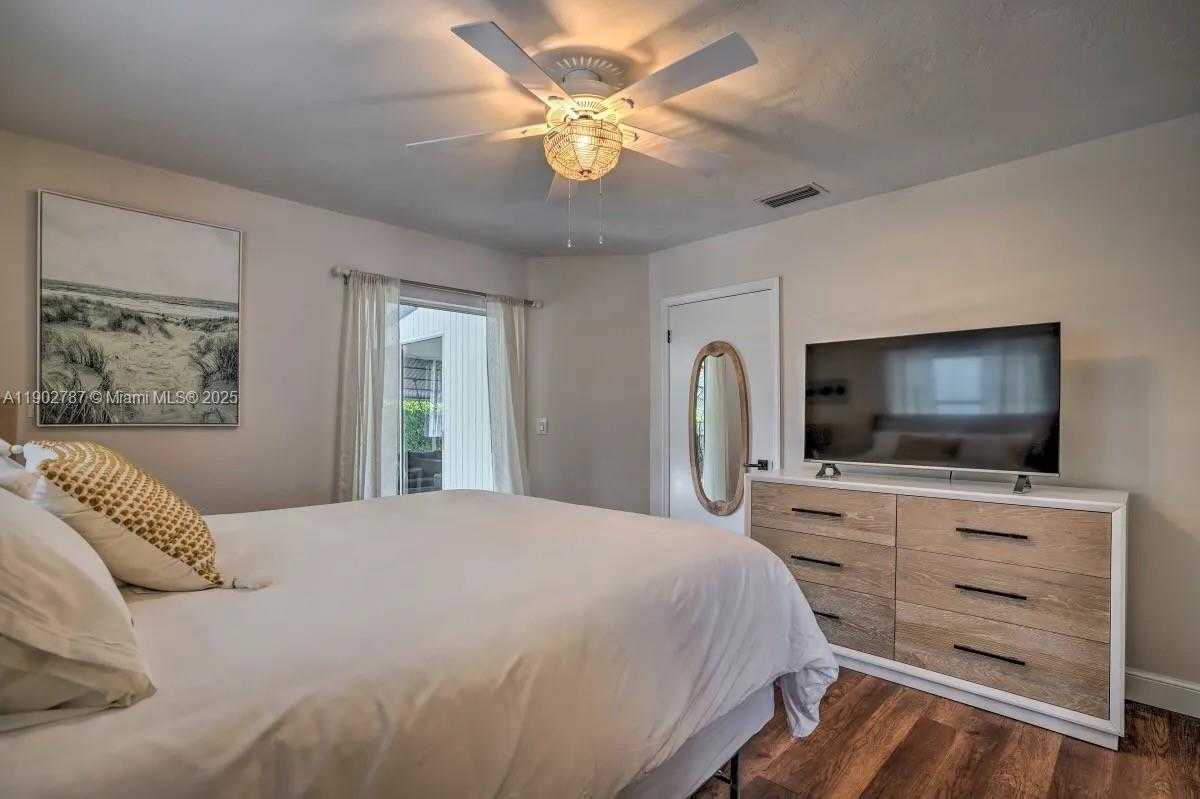 Imagen de Pequeño Objeto