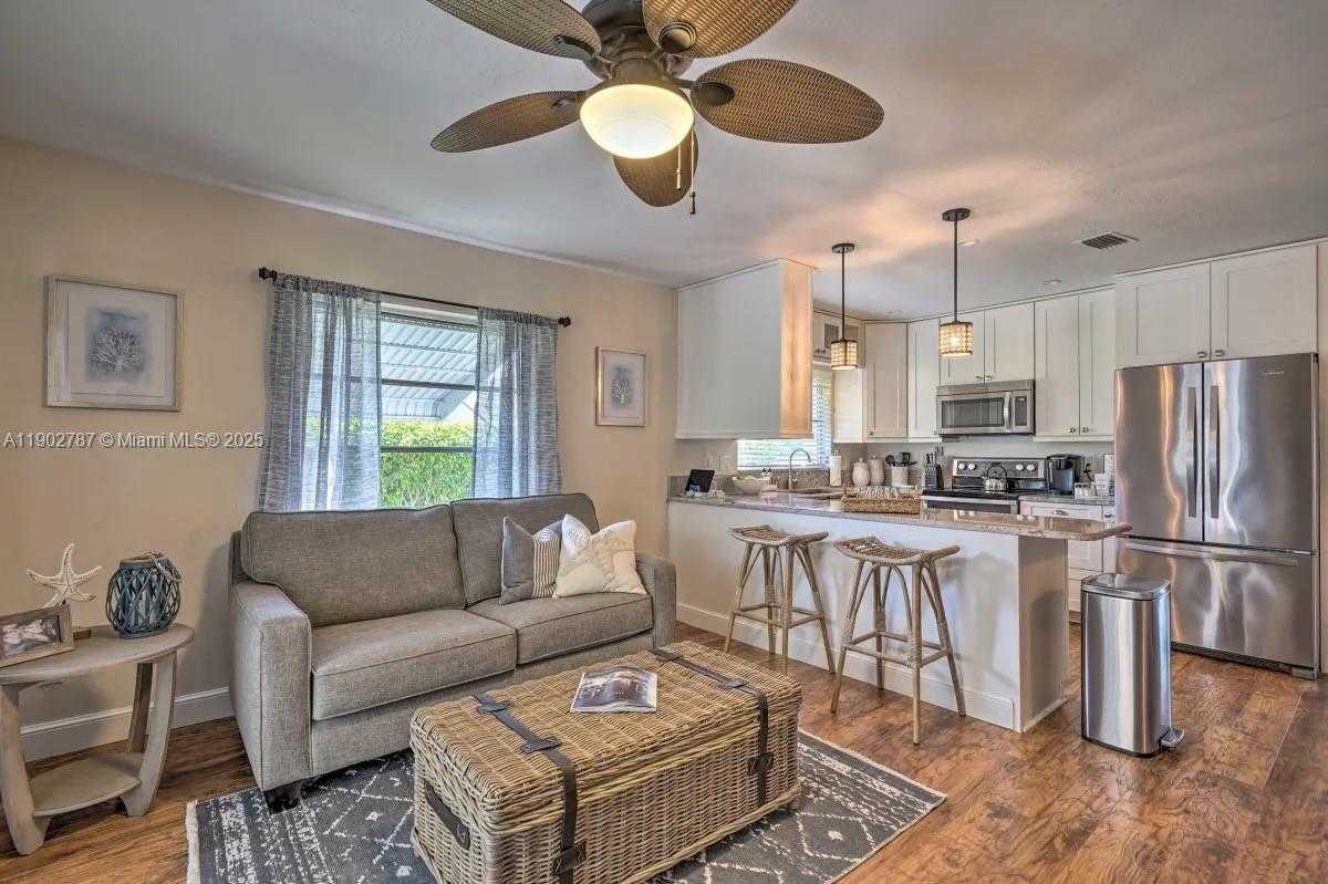 Imagen de Pequeño Objeto