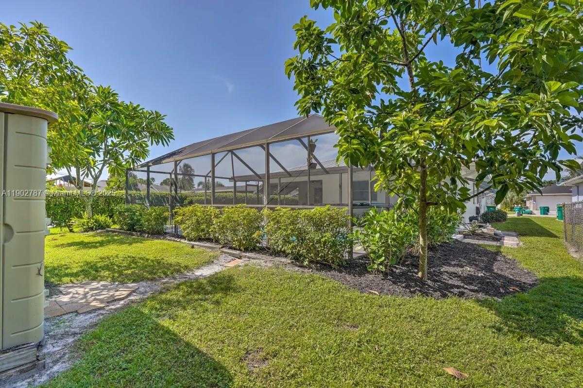 Imagen de Pequeño Objeto