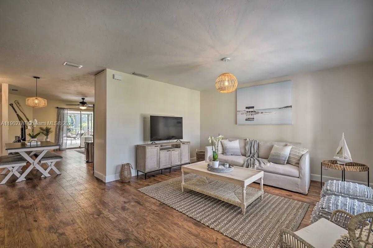 Imagen de Pequeño Objeto