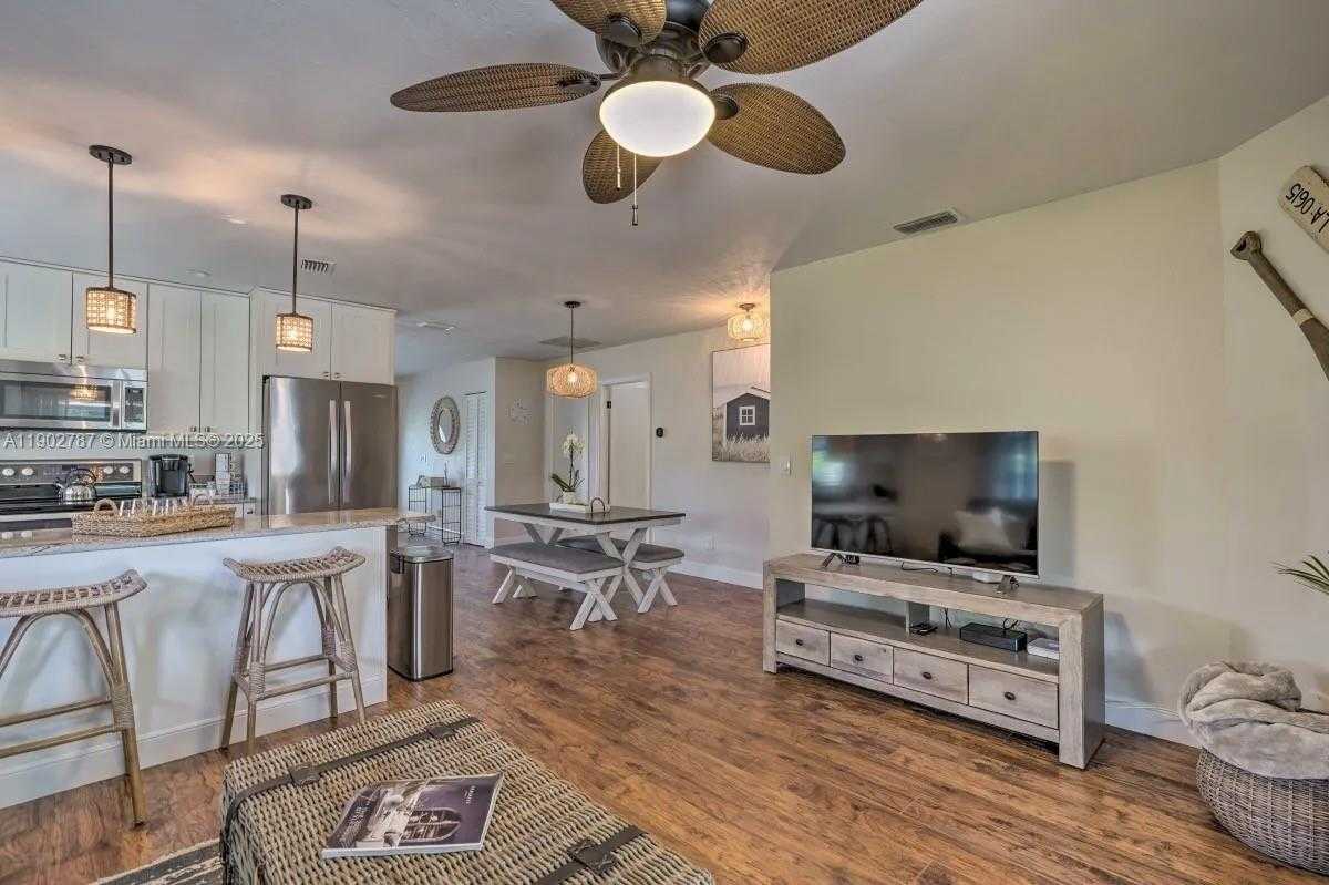 Imagen de Pequeño Objeto