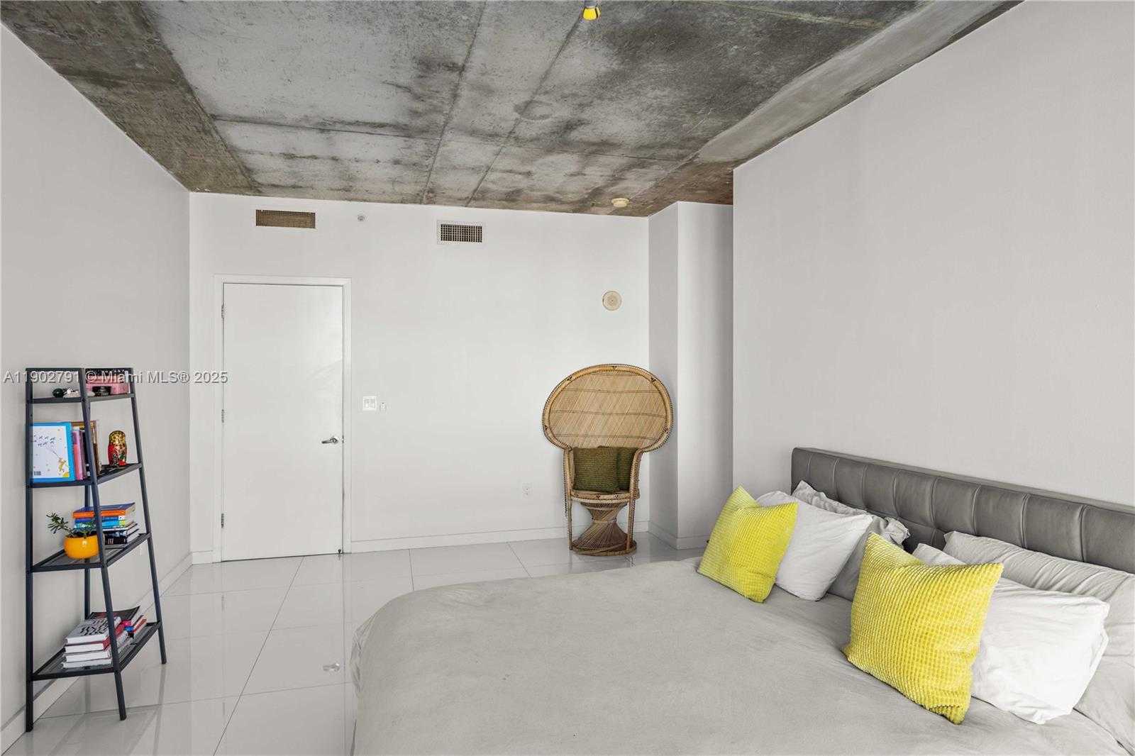 Small Image of 3470 EAST COAST AVE #H0401, Miami Number 9