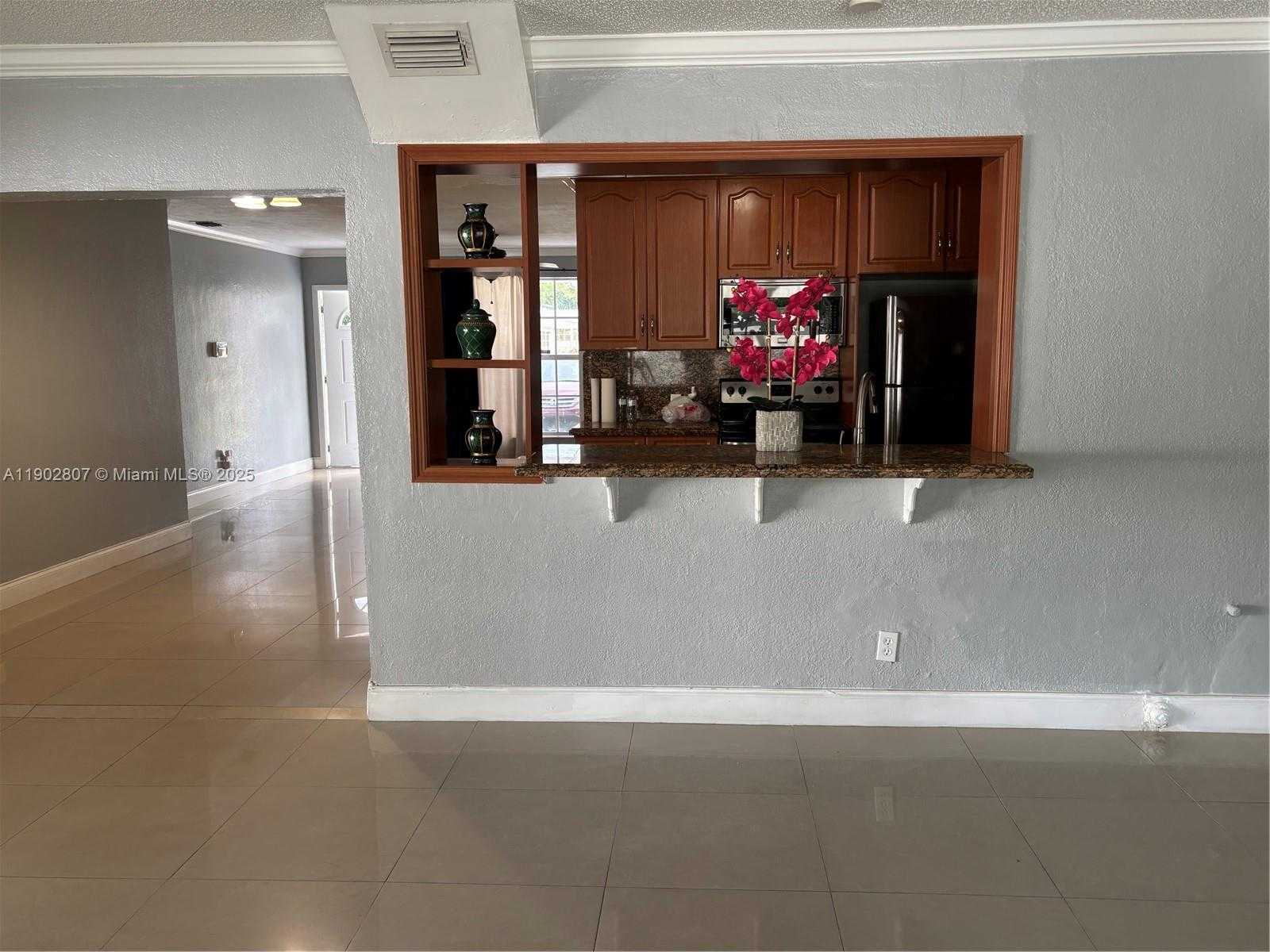 Small Image of 6881 SOUTH WEST 6TH ST, Pembroke Pines Number 16