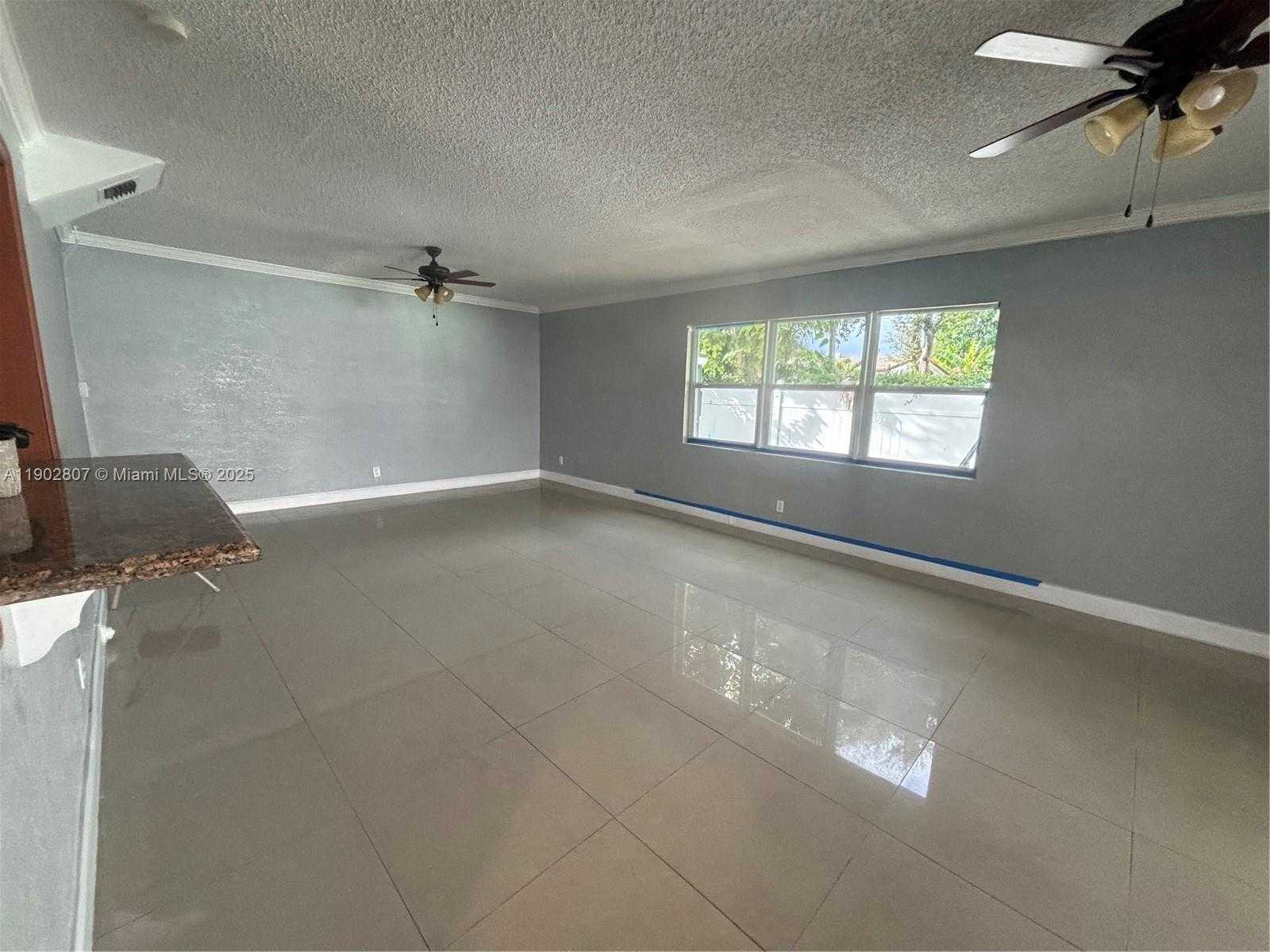 Small Image of 6881 SOUTH WEST 6TH ST, Pembroke Pines Number 18