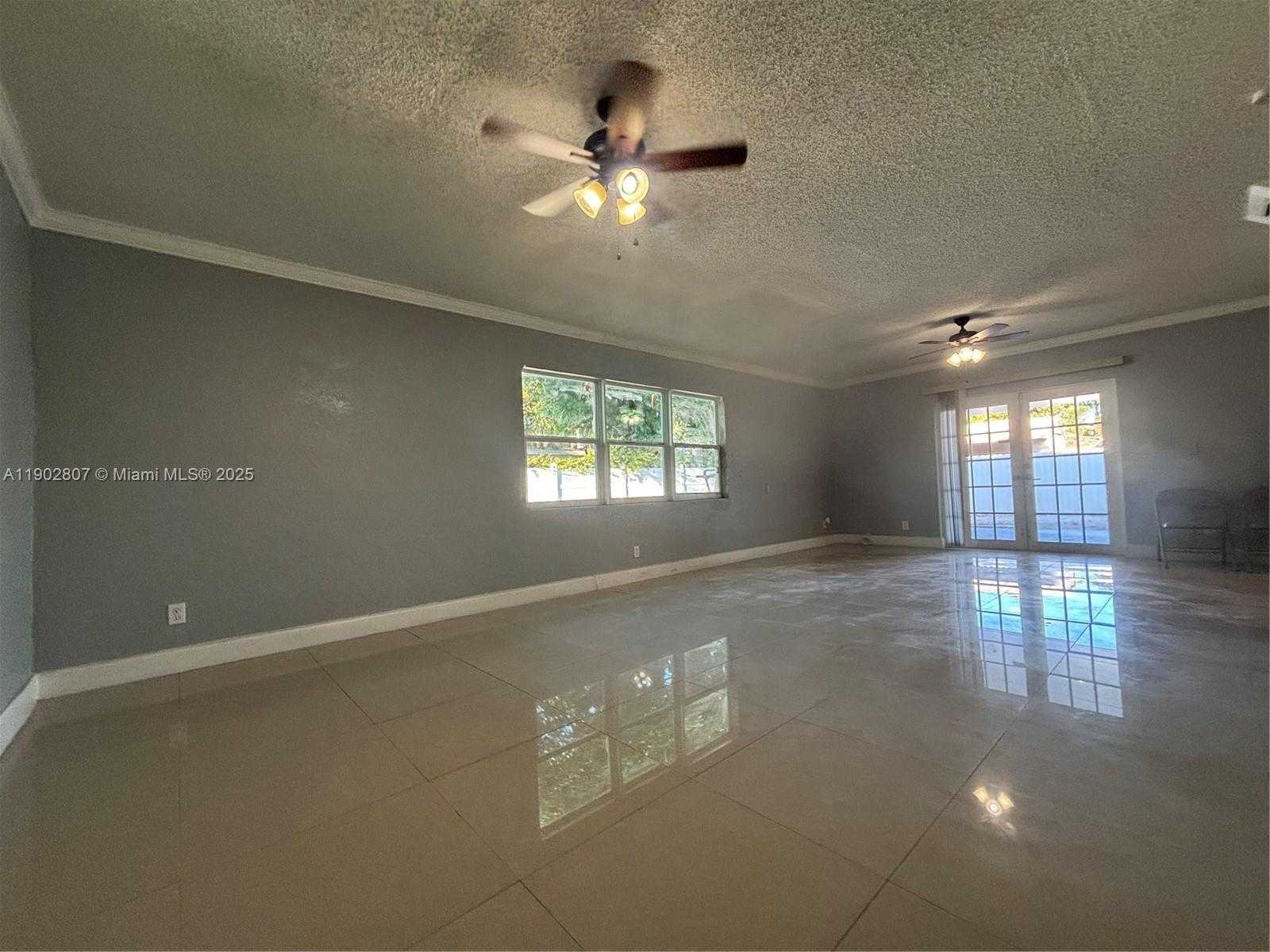 Small Image of 6881 SOUTH WEST 6TH ST, Pembroke Pines Number 19