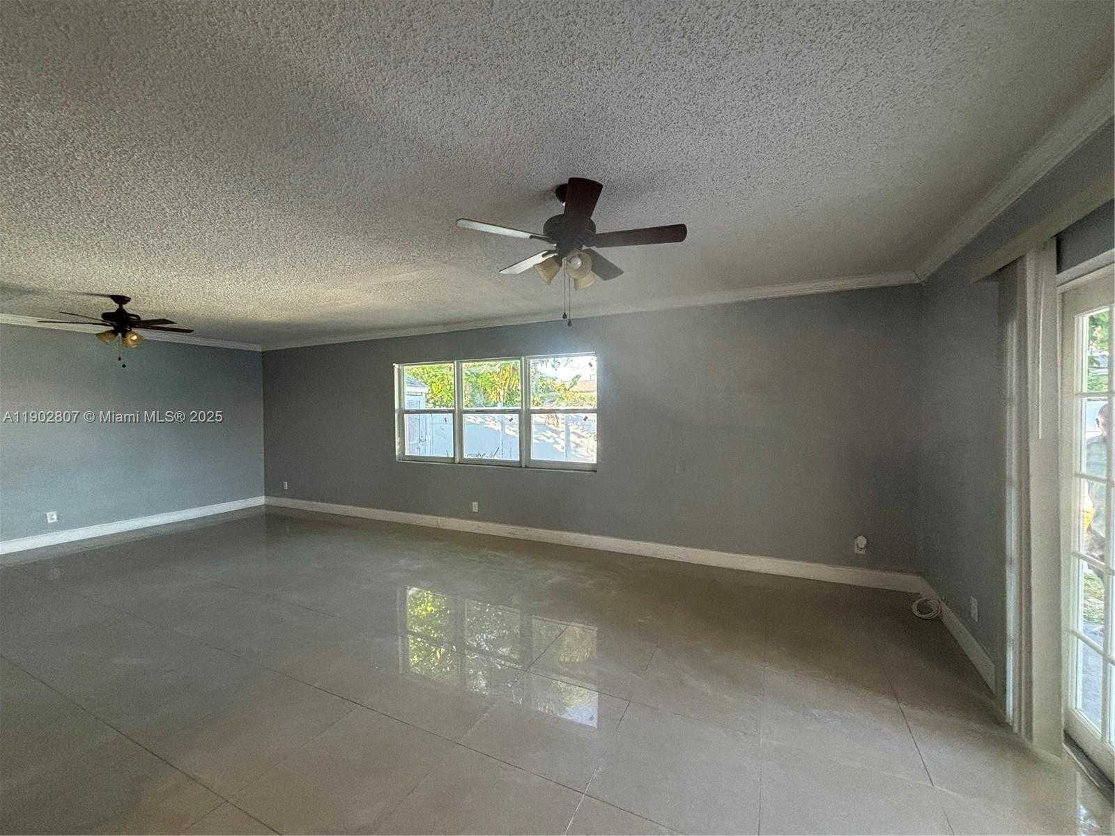 Small Image of 6881 SOUTH WEST 6TH ST, Pembroke Pines Number 20