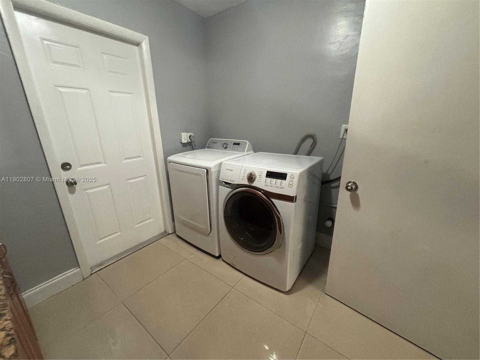 Small Image of 6881 SOUTH WEST 6TH ST, Pembroke Pines Number 22