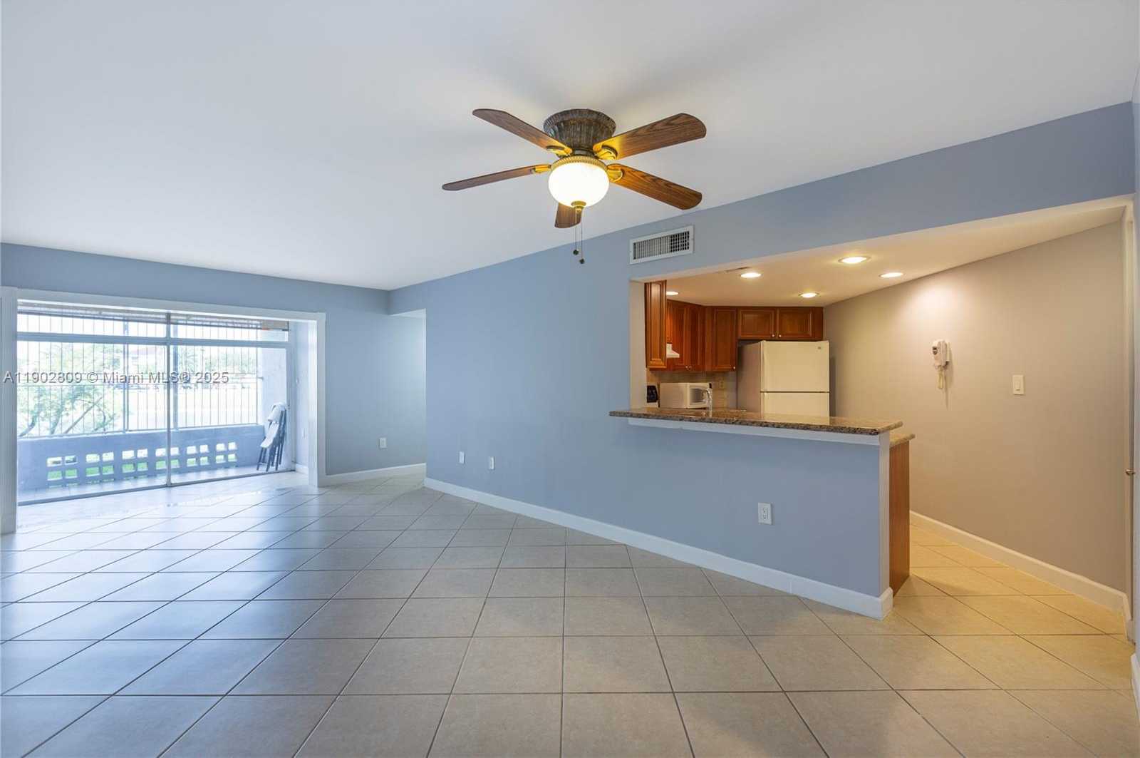 Small Image of 10257 NORTH WEST 9TH ST CIR #106-10, Miami Number 4