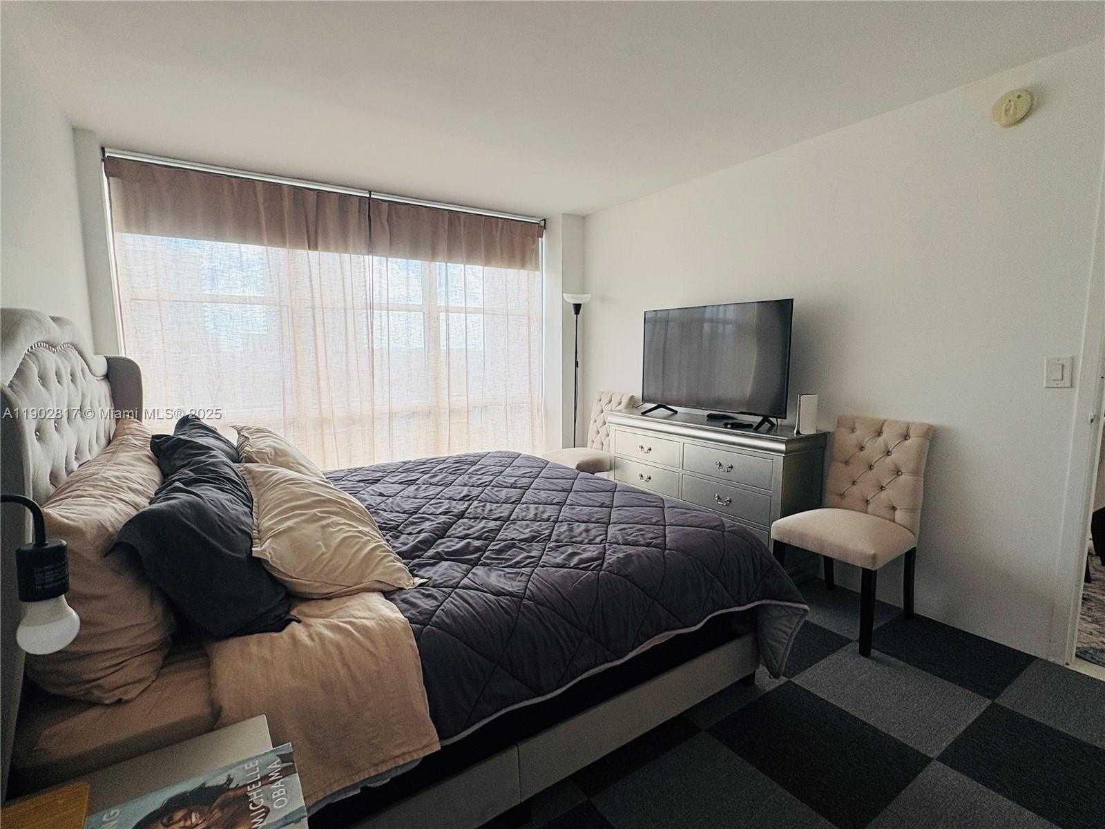 Small Image of 17021 NORTH BAY RD #1022, Sunny Isles Beach Number 5