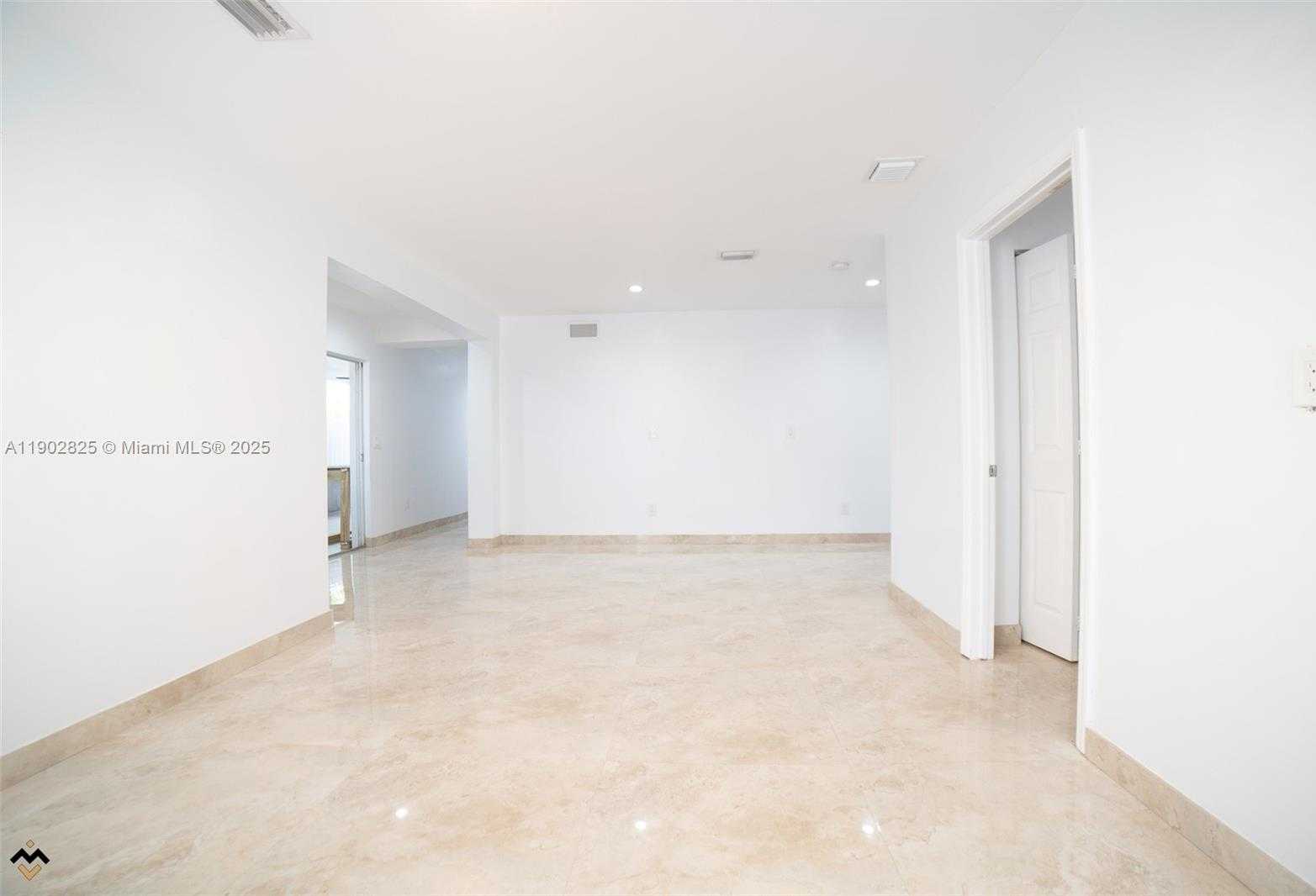 Small Image of 12615 EAST RANDALL PARK DR #1, Miami Number 10