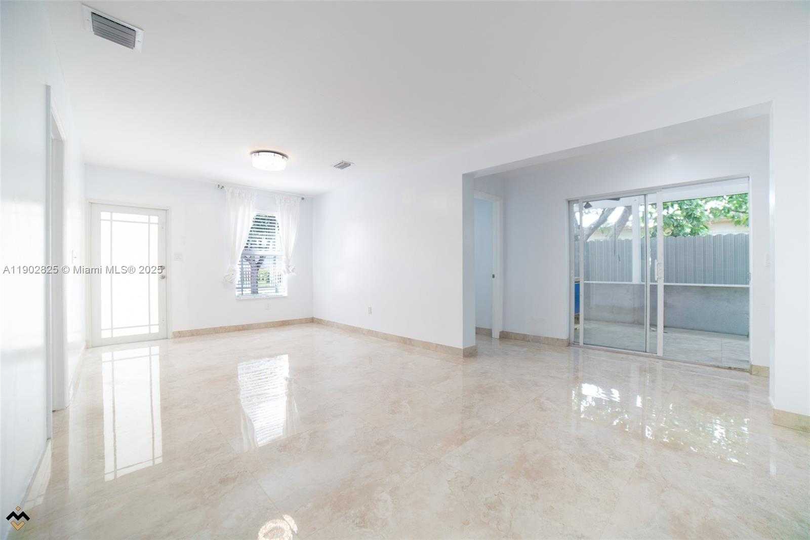 Small Image of 12615 EAST RANDALL PARK DR #1, Miami Number 11