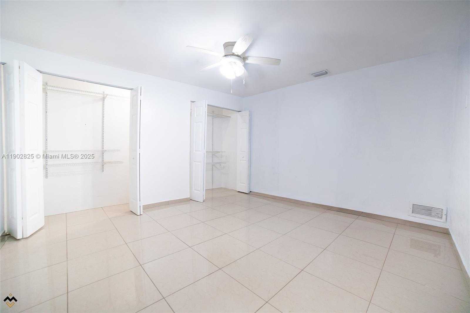 Small Image of 12615 EAST RANDALL PARK DR #1, Miami Number 20