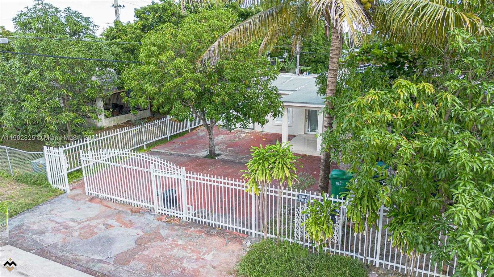 Small Image of 12615 EAST RANDALL PARK DR #1, Miami Number 35