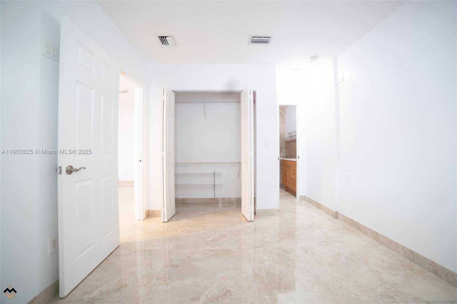 Small Image of 12615 EAST RANDALL PARK DR #1, Miami Number 7