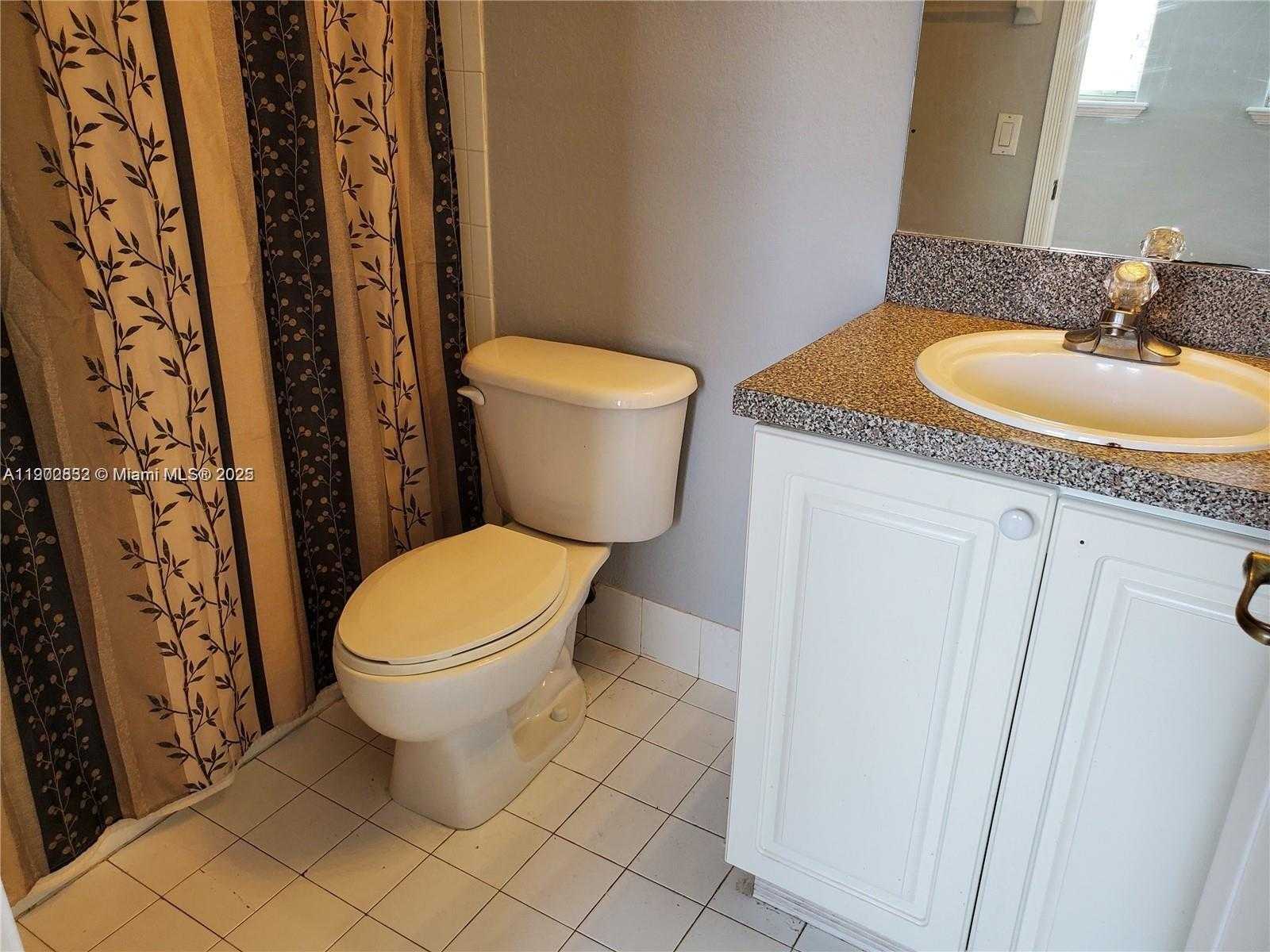 Small Image of 5560 NORTH WEST 107TH AVE #1015, Doral Number 11