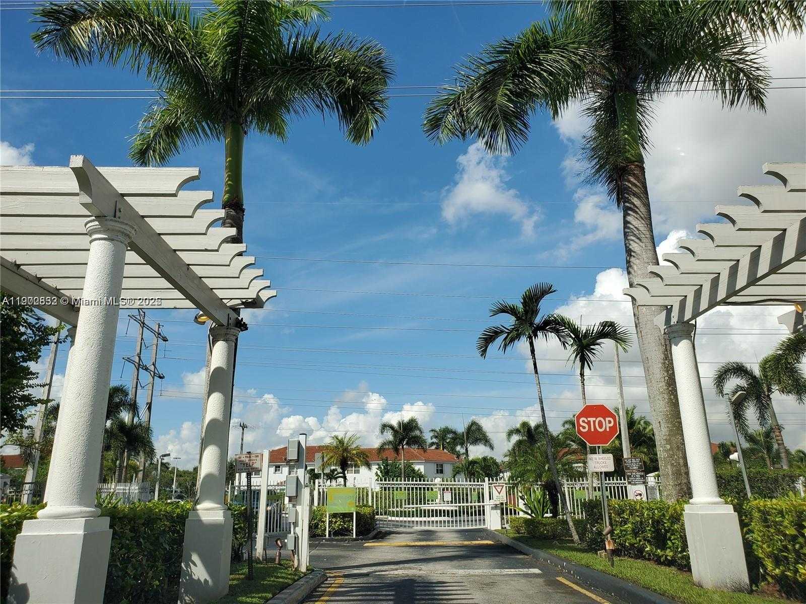 Small Image of 5560 NORTH WEST 107TH AVE #1015, Doral Number 3