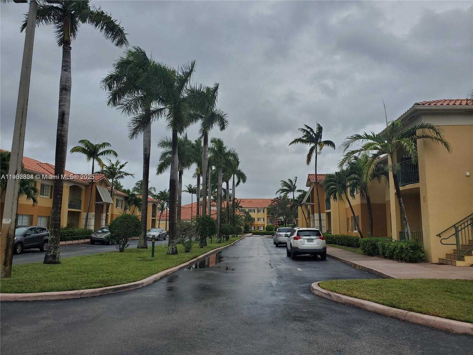 Small Image of 7260 NORTH WEST 114TH AVE #10610, Doral Number 3