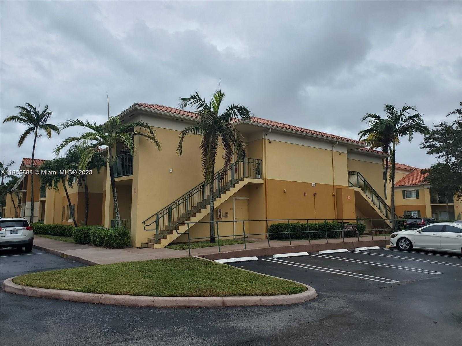Small Image of 7260 NORTH WEST 114TH AVE #10610, Doral Number 4