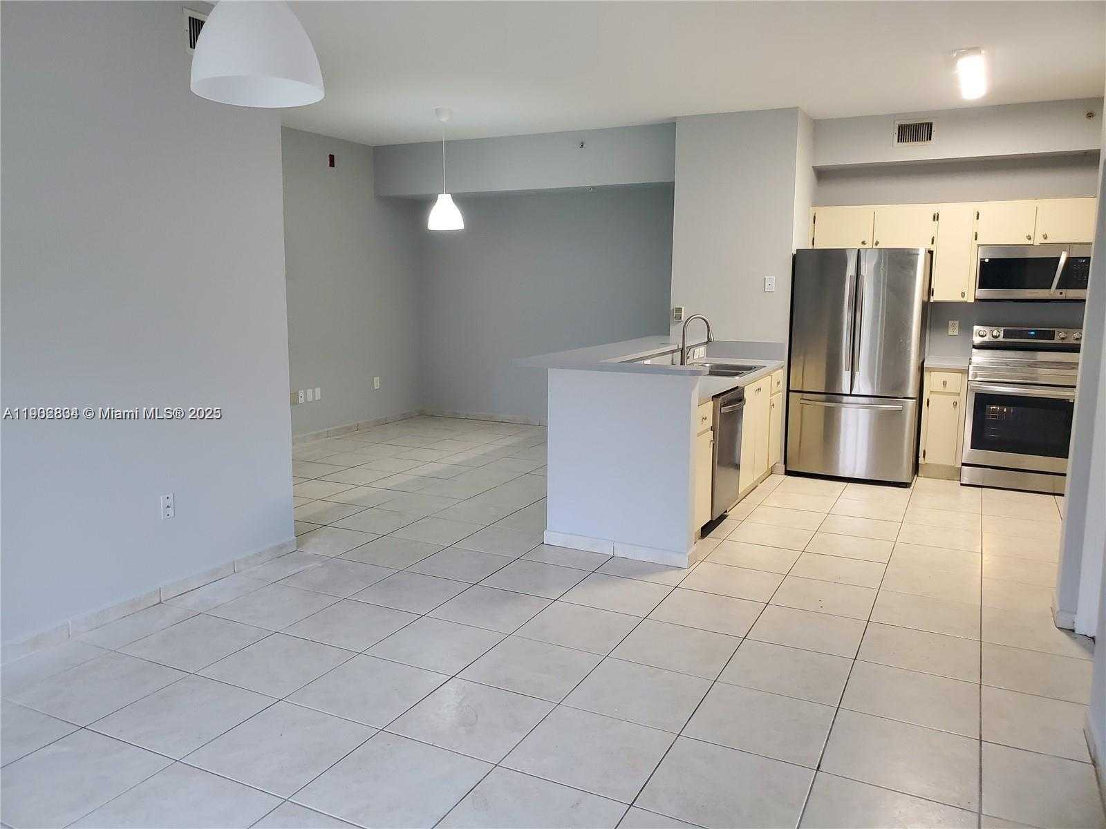 Small Image of 7260 NORTH WEST 114TH AVE #10610, Doral Number 5