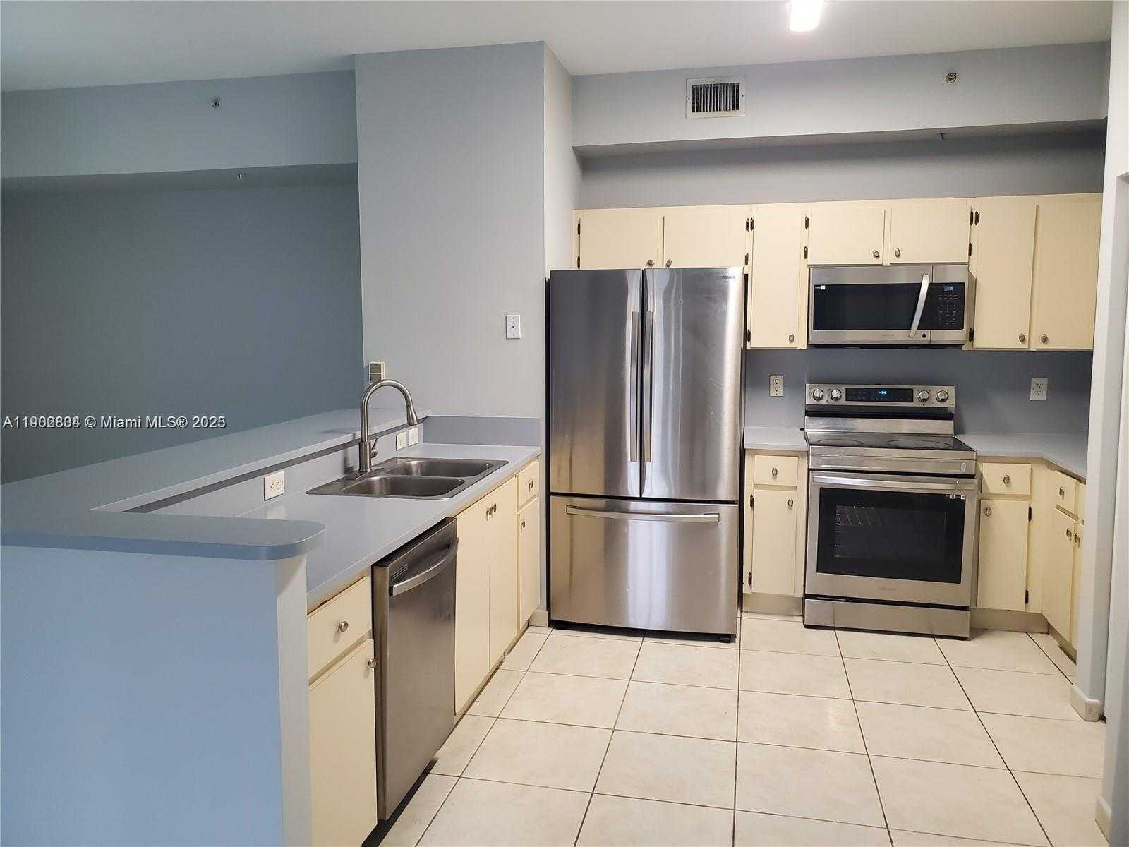 Small Image of 7260 NORTH WEST 114TH AVE #10610, Doral Number 6