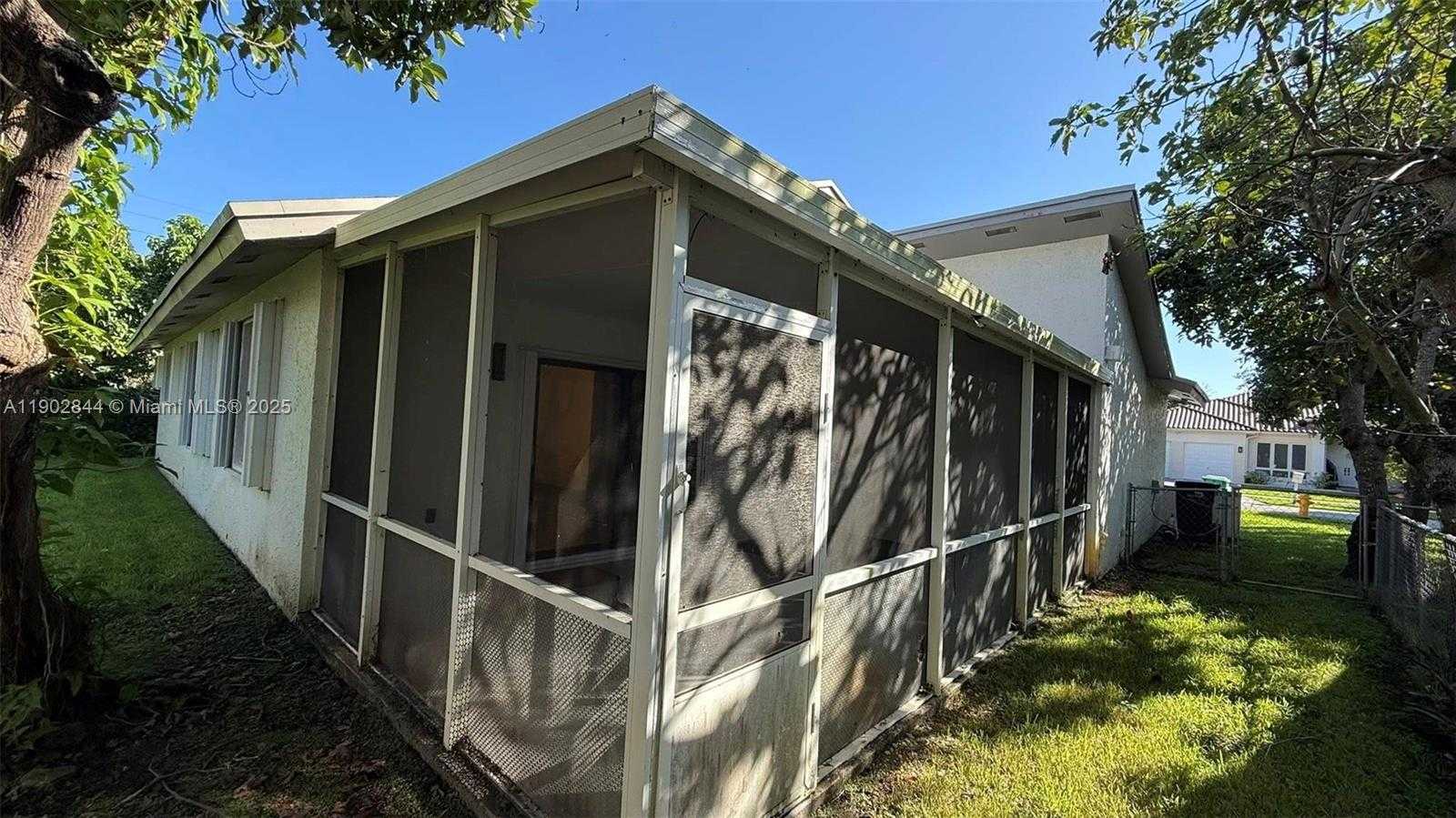 Small Image of 17010 SOUTH WEST 93RD AVE, Palmetto Bay Number 16