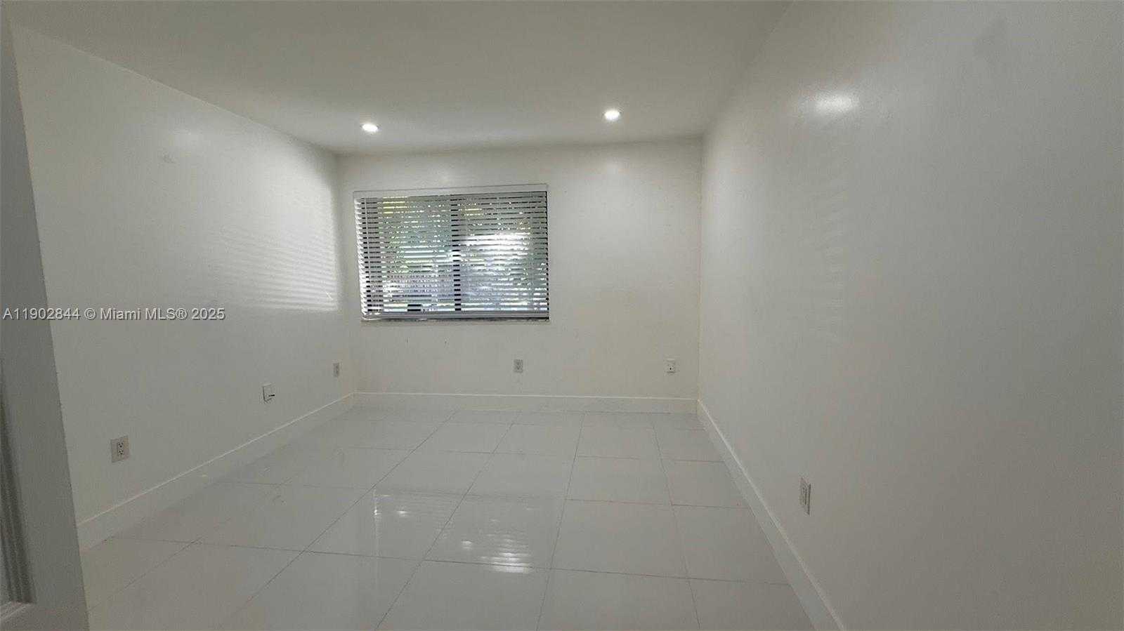 Small Image of 17010 SOUTH WEST 93RD AVE, Palmetto Bay Number 8