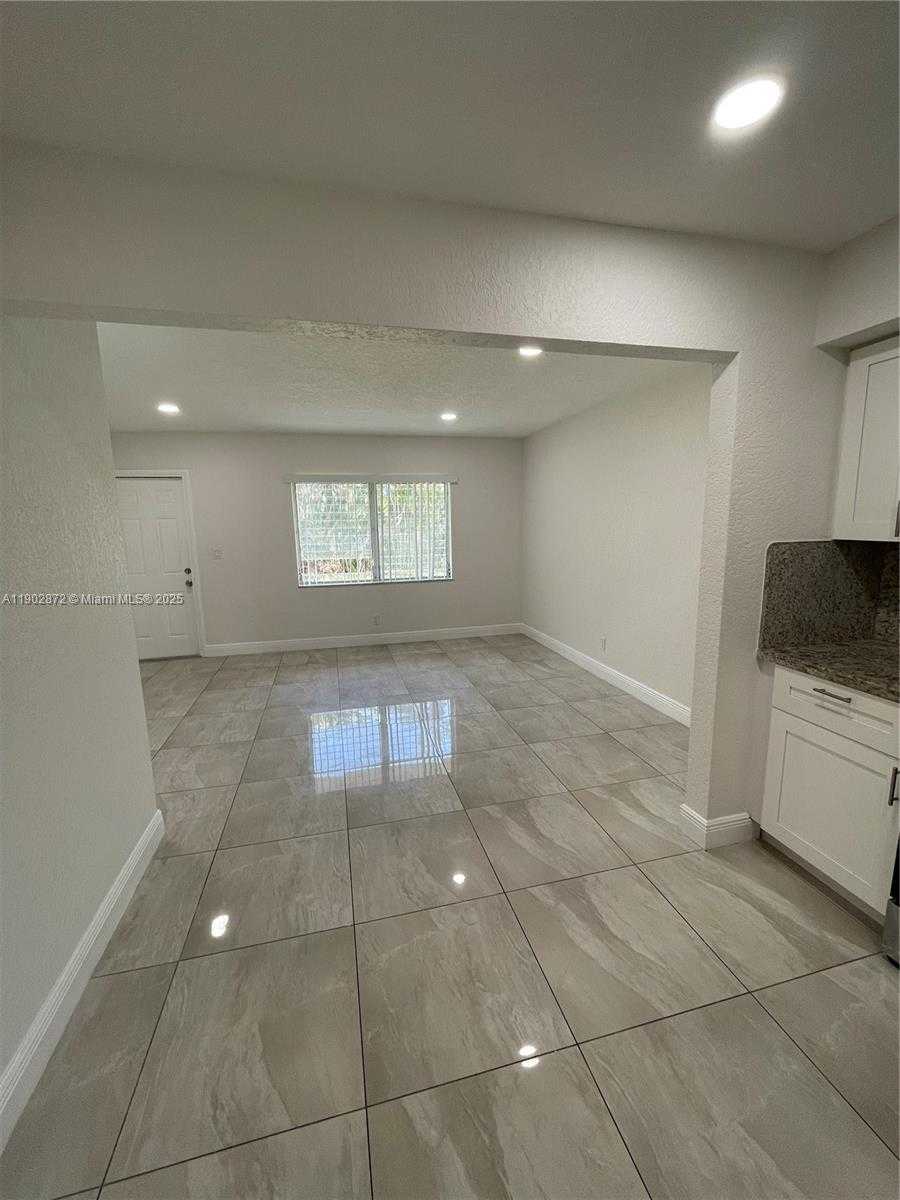 Small Image of 1515 SOUTH 14TH AVE #10, Hollywood Number 7