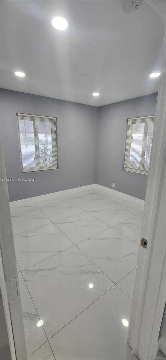 Imagen de Pequeño Objeto