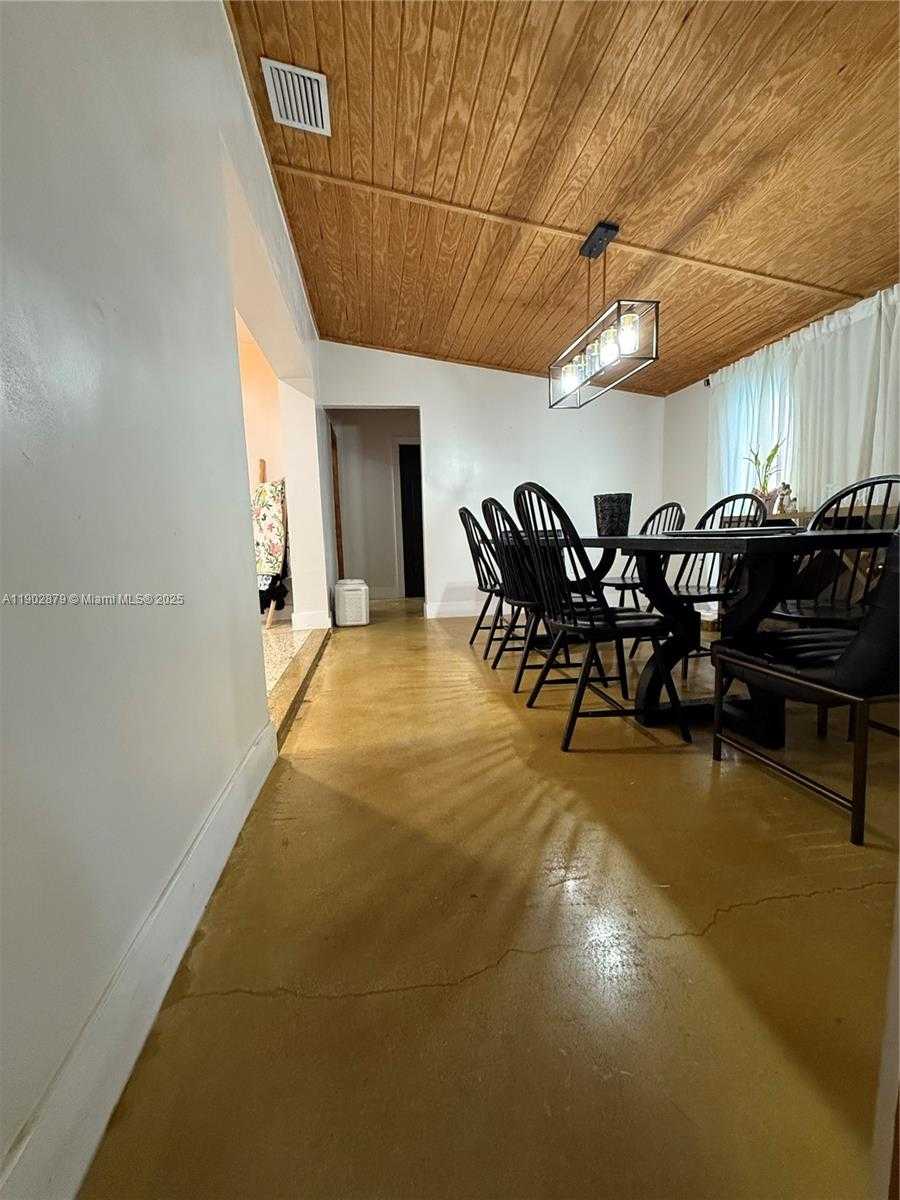 Small Image of 6464 WEST 11TH AVE, Hialeah Number 6