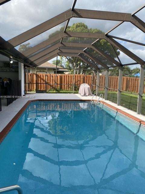 Imagen de Pequeño Objeto