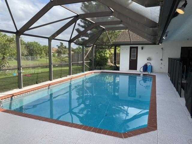 Imagen de Pequeño Objeto