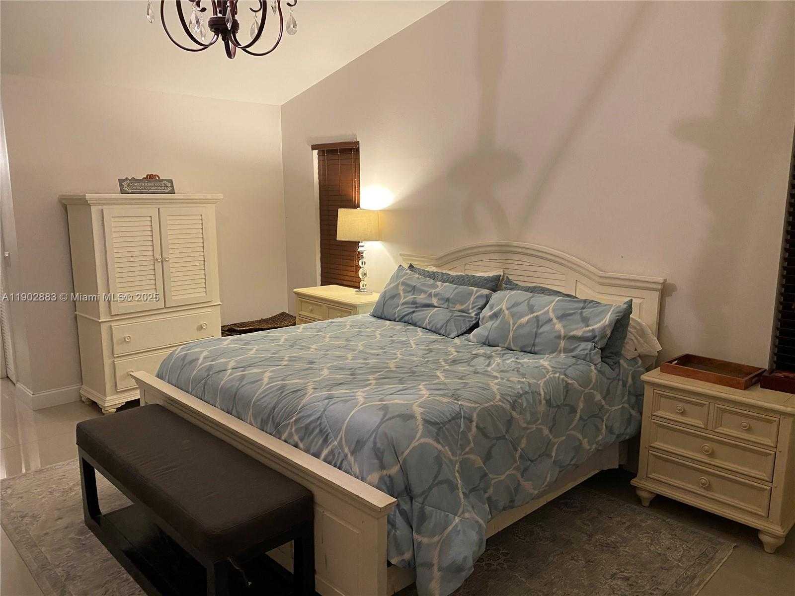 Imagen de Pequeño Objeto