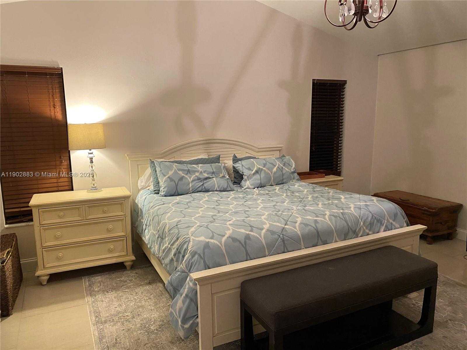 Imagen de Pequeño Objeto