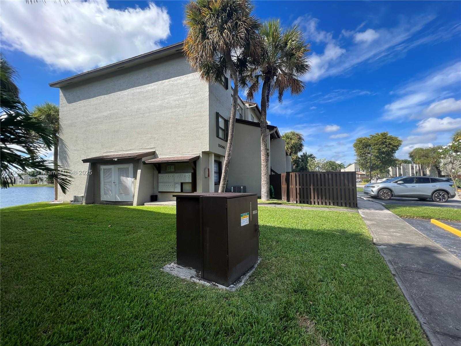 Small Image of 10060 NORTH WEST 9TH ST CIR #20, Miami Number 18