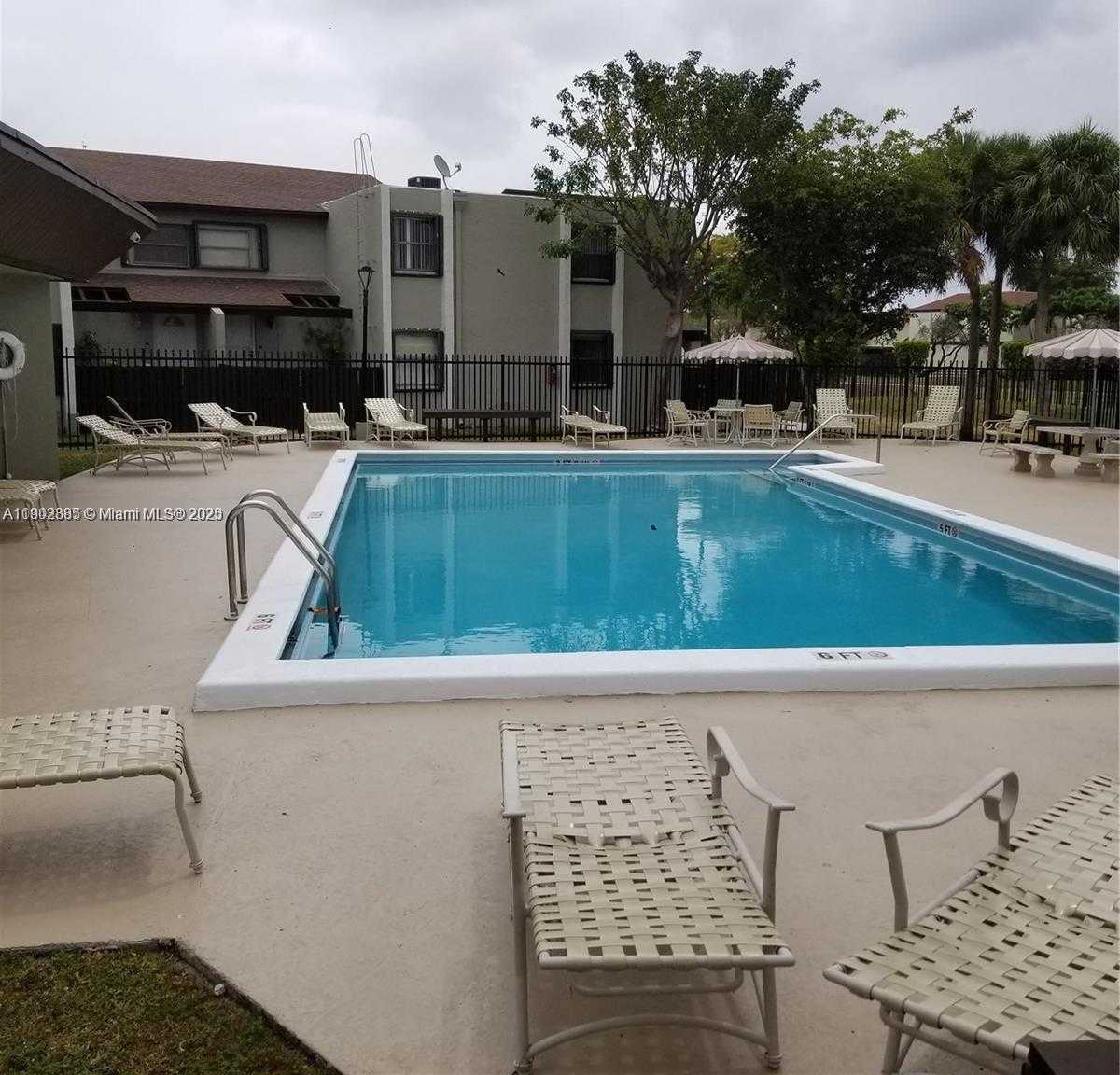 Small Image of 10060 NORTH WEST 9TH ST CIR #20, Miami Number 28