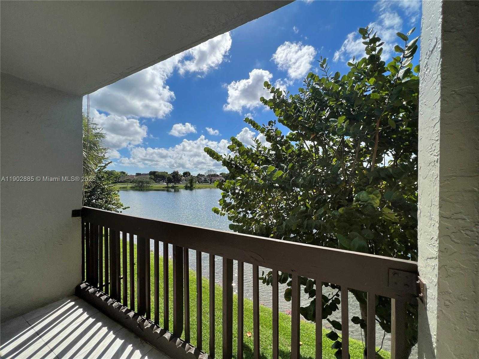 Small Image of 10060 NORTH WEST 9TH ST CIR #20, Miami Number 37