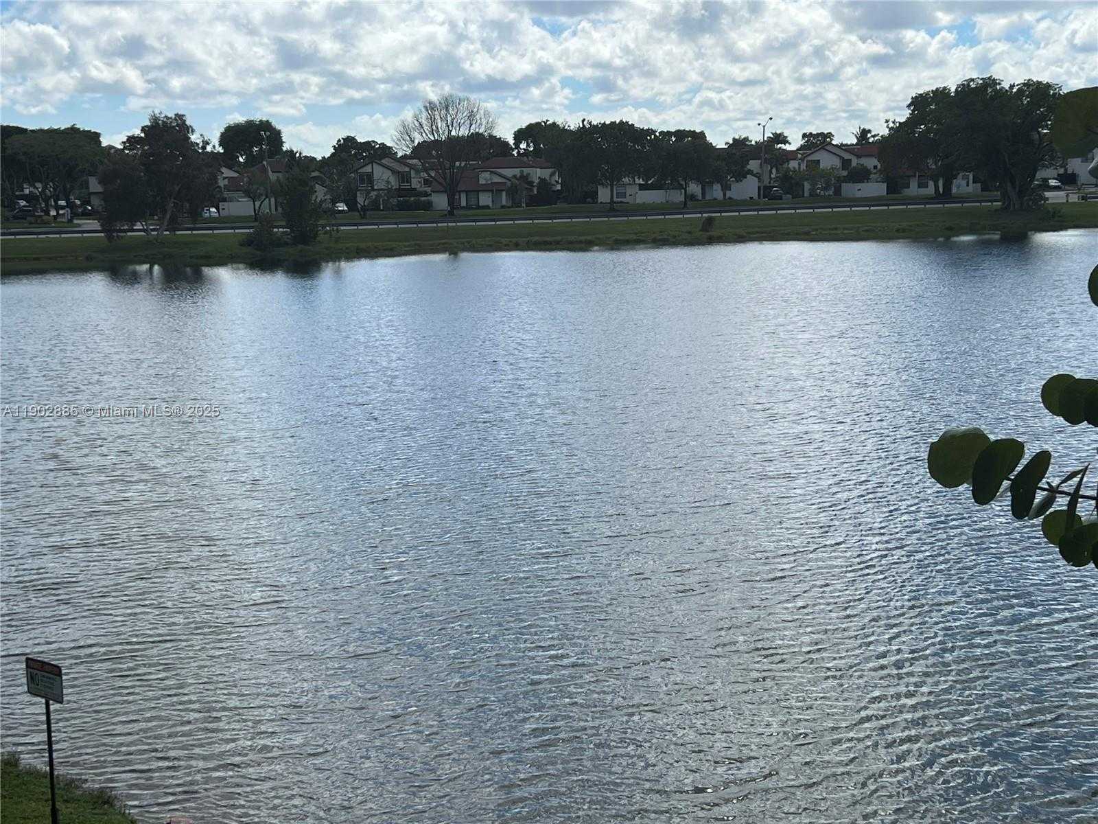 Small Image of 10060 NORTH WEST 9TH ST CIR #20, Miami Number 41