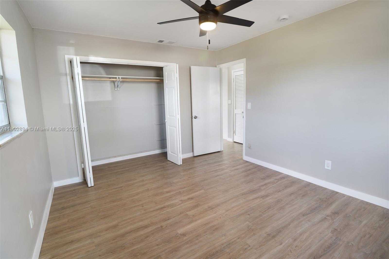 Imagen de Pequeño Objeto