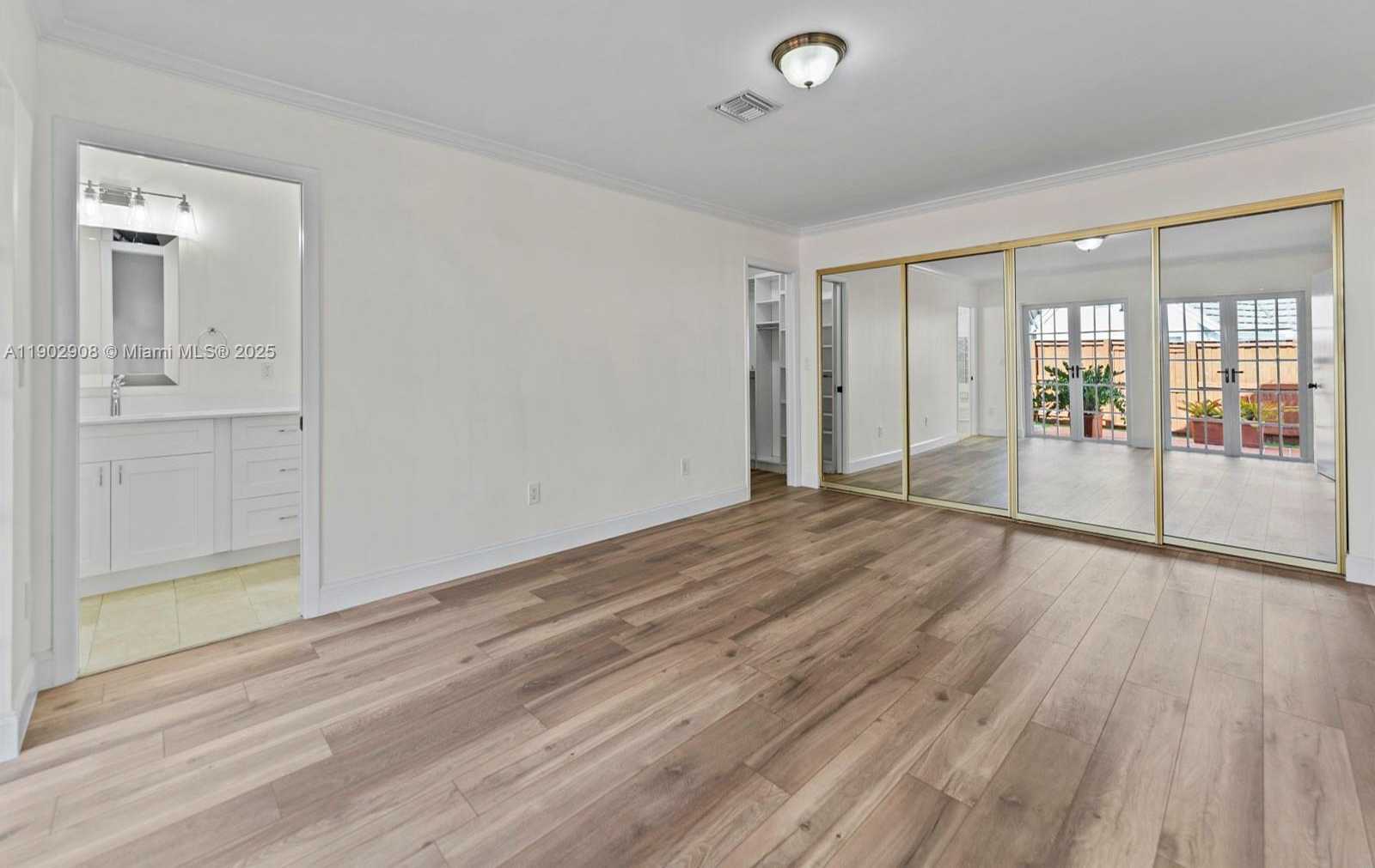 Small Image of 9947 NORTH WEST 47TH TER, Doral Number 13