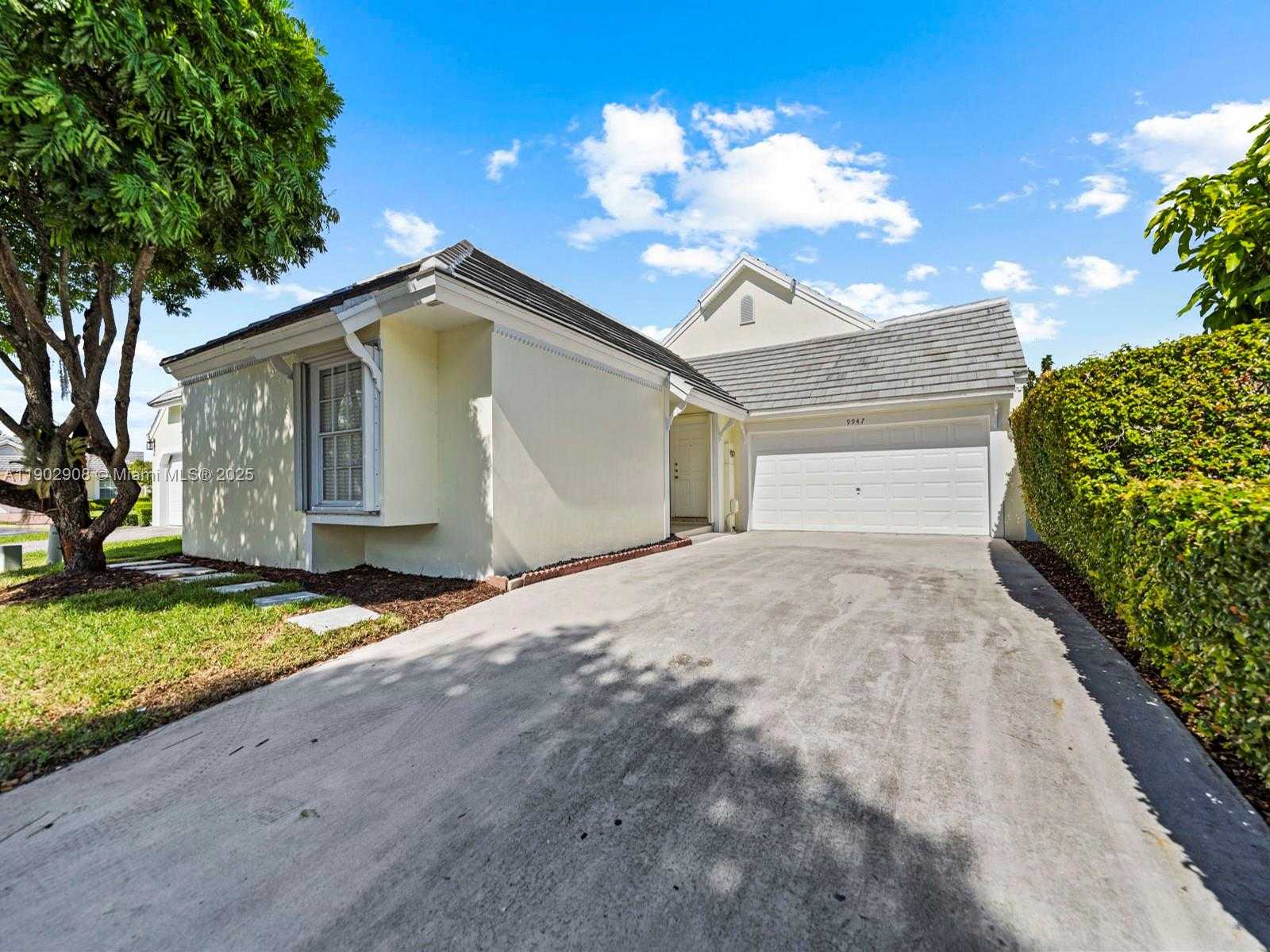 Small Image of 9947 NORTH WEST 47TH TER, Doral Number 2